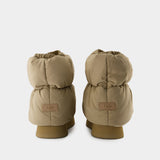 W Classic Mini Dipper Puffer 棕色皮毛一体踝靴