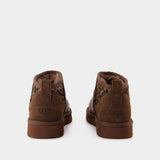 W Classic Ultra Mini 棕色皮毛一体踝靴