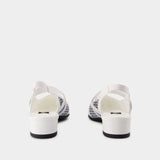 Sling Back Peachy 皮质凉鞋