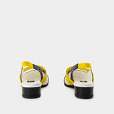 Sling Back Peachy 皮质凉鞋