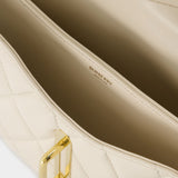 Small Rocking米色羊皮WOC包链条包