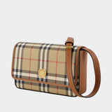 Hampshire Purse - Burberry - Synthetic Leather - Beige