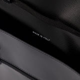 Pouch On Strap黑色合成材质斜挎包