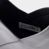 Japanese 6 S Soft MM6 黑色光面小牛皮肩包