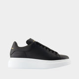 Sneakers Oversized - Alexander McQueen - Leather - Black