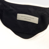 奶油色皮制单肩包