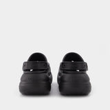Crocs Classic Crush Clog 厚底洞洞鞋泡芙 男女同款外穿