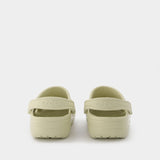 Crocs Classic Clog 男士经典款洞洞鞋度假透气沙滩鞋情侣款