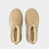 W Classic Ultra Mini Platform 沙色皮质踝靴