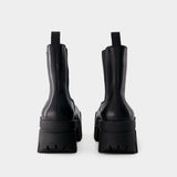 Balenciaga Bulldozer黑色皮质靴