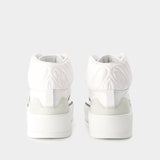 Sneakers Oversize 白色皮质黑色鞋跟运动鞋