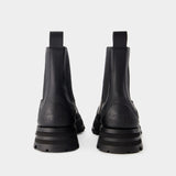 Wander黑色小羊皮踝靴