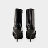Balenciaga Knife系带M80黑色皮质银色金属扣及踝高跟靴