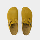 Birkenstock Boston VL 棕色灯芯绒勃肯凉鞋