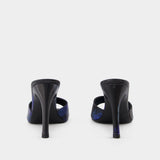 Coperni Holographic Logo Mules 高跟穆勒鞋