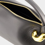 The JWA Corner 黑色纳帕小牛皮小号斜挎包