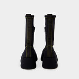 Ganni Retro Flatform Boots 厚底低筒靴