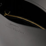 Acne Studios Musubi黑色皮质迷你斜挎包