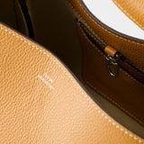 Bucket 手提肩背皮质水桶包