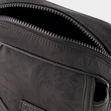 Neo Nylon 黑色尼龙斜挎包