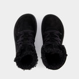 Gia Borghini Lace Up Chunky 天鹅绒小牛皮短靴