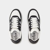 H63 Allacciato 黑色皮制运动鞋