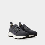 Maglia Sporty 黑色尼龙运动鞋