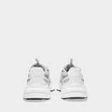 Marathon 白色/银色网面皮质运动鞋