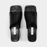 Miista Eileen Raven 厚底拖鞋 黑色光面牛皮木底方头鞋半拖鞋