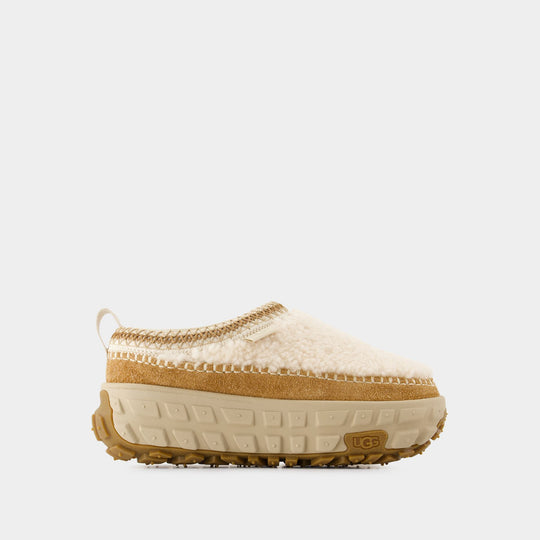 W Venture Daze Cozy米色皮毛一体穆勒鞋踝靴