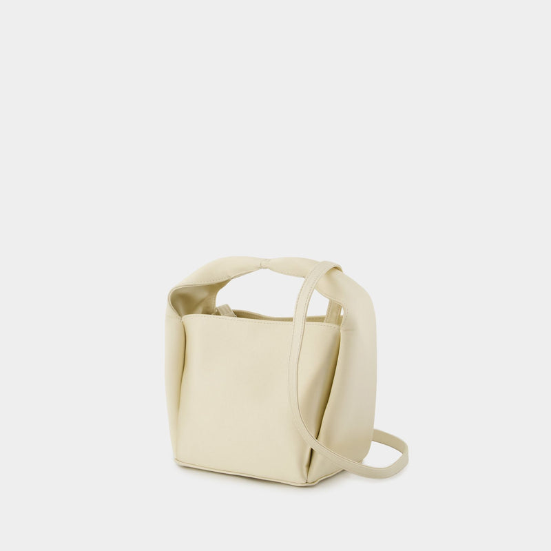 Petite Bucket白色小牛皮小号水桶包单肩包