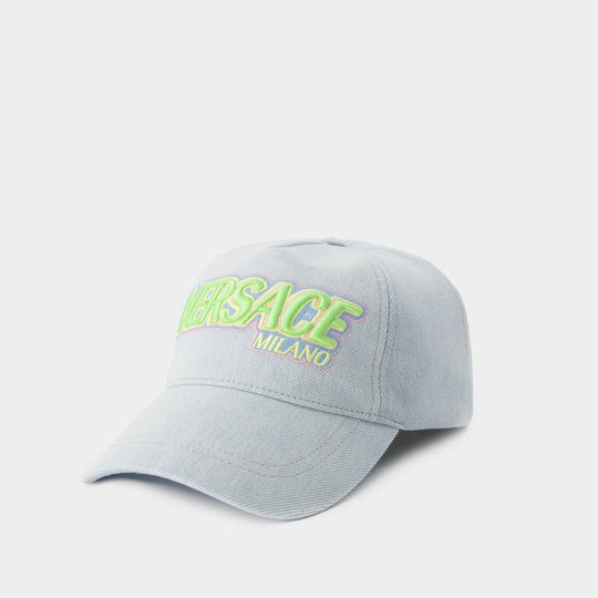 蓝色牛仔鸭舌帽