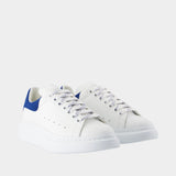 Sneakers Oversize 白色皮质 深蓝色鞋跟运动鞋