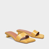 Rejina Pyo Isla Sandals 30mm 黄色羊皮低跟凉鞋正品