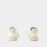 Veja V-12 Sneakers 女士皮质低帮小白鞋运动鞋