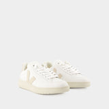 Veja V-12 Sneakers 女士皮质低帮小白鞋运动鞋