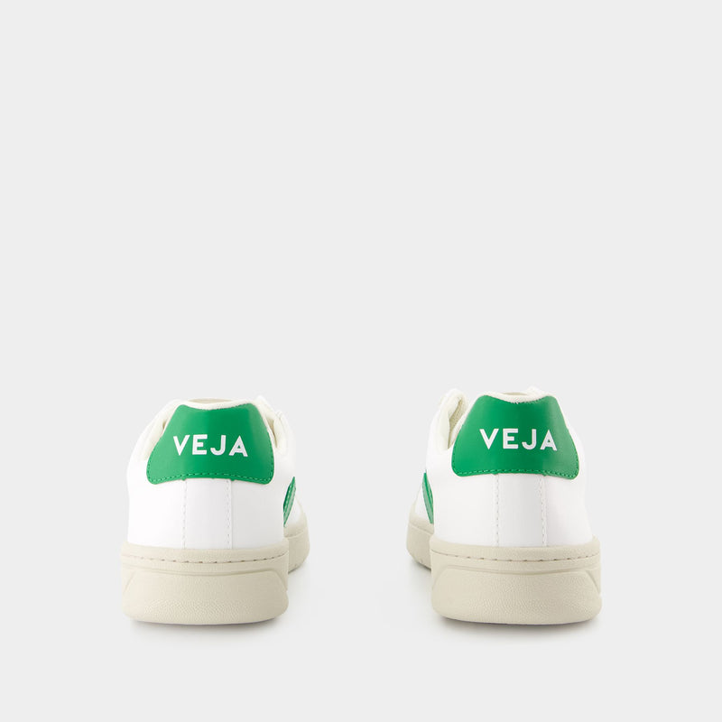 Veja Sneakers Urca皮质小白鞋男士