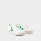 Veja Sneakers Urca皮质小白鞋男士