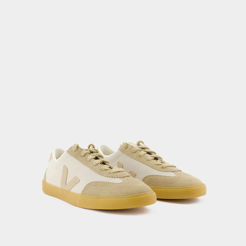 Volley 牛皮低跟平底运动鞋