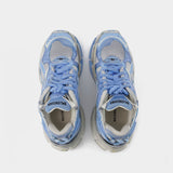 Runner Sneakers in Blue Mesh