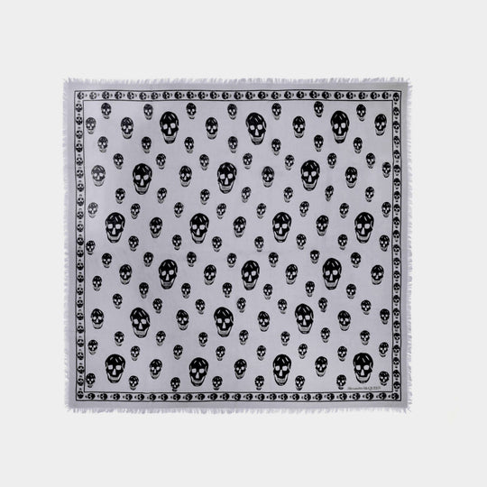 Ca Skull 104X120灰色黑色骷髅头印花羊毛围巾
