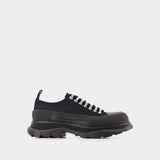 Tread Slick Sneakers - Alexander Mcqueen - Black/Silver - Canva