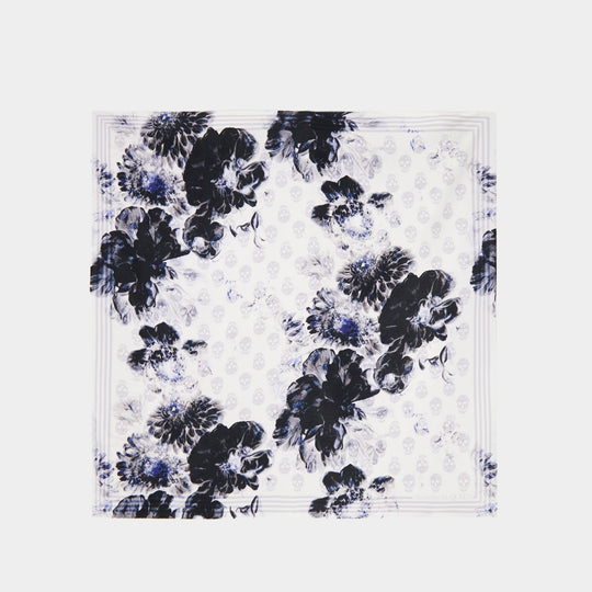 Chiaroscuro Biker灰色骷髅头斜纹布印花方巾