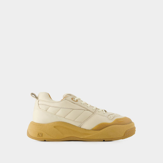 AMI Paris Low Top 1509 白色光面小牛皮运动鞋