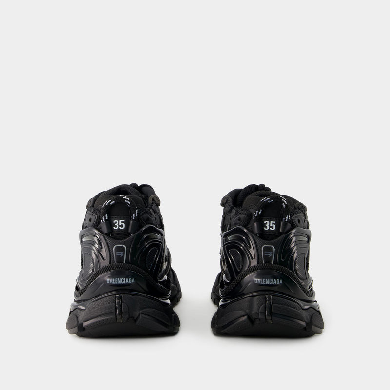 Balenciaga Runner哑光黑色网布运动鞋