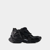 Balenciaga Runner哑光黑色网布运动鞋