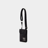 Maison Kitsune Neck Pouch 皮质颈包