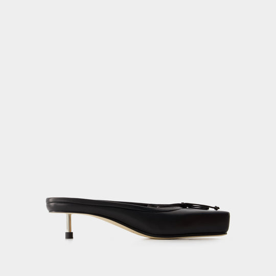 Jacquemus Mules Basses Ballet 低跟皮质芭蕾舞穆勒鞋