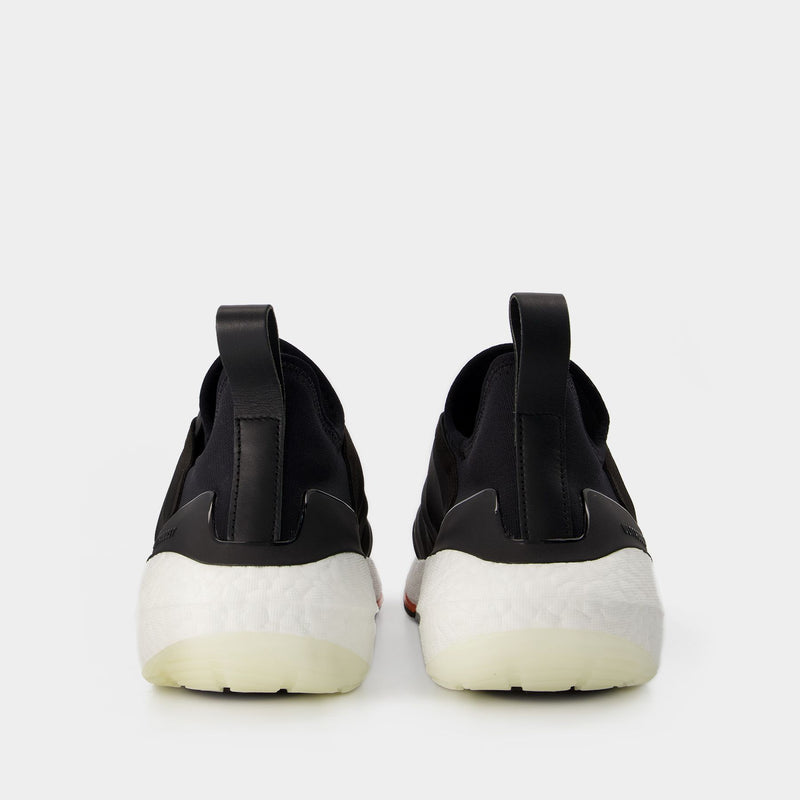 Y-3 Ultraboost 22 休闲运动鞋情侣款