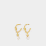 Knot Pearl Drop Earrings en plated gold